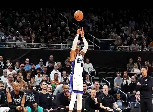 赛后萨克拉门托国王止住颓势——全明星赛节点到来；质疑声仍在；身体对抗强度拉满的简单介绍